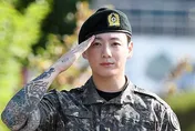 才退伍就遇騷擾！韓男團BTS柾國遭狂粉「闖宅未遂」
