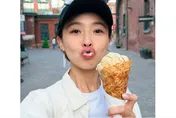 曬出遊照遭疑「趙駿亞在後面」　吳婉君回嗆：看到鬼？