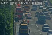 影/國1南向不平靜！「火燒車傷亡不明、追撞釀紫爆」