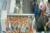 廚餘撲通丟回滷鍋　「周氏蝦捲」補償：退費+送冷凍蝦捲