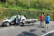 影/天人永隔畫面曝！嘉義台3線車插進護欄「夫死妻命危」