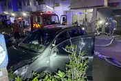 影/嘉義7旬翁自撞昏迷「瘋狂燒胎」！黑煙狂竄　百人急疏散