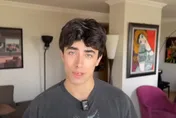 法籍YouTuber闈鴻宣布將離台！身心狀況亮紅燈：撐不下去