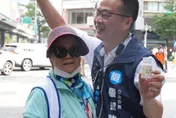 羅智強上街反惡罷！媽媽現身送上秘密武器