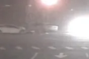 18歲男開車亂撞後肇逃！　奪門而出瞬間被警直擊