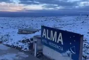 影/十年首見！世界最乾燥沙漠下雪了　白雪覆蓋畫面曝