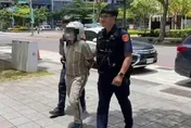 影/不爽被嫌「車內弄很髒」！新北黑貓女司機刺死男同事
