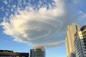 台北市中心怪雲籠罩！看似UFO　台北天文館打趣回應