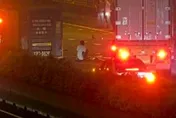 國1「5車撞爛」！酒駕肇事者竟「悠哉散步」遭撞飛