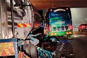 大馬再傳嚴重車禍！巴士卡車高速公路相撞　釀2死16傷慘劇