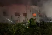 台中樂器廠火警！薩克斯風助燃　燒到鐵皮屋變形