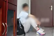 沉迷手機...大學考試失常　湖南學霸慘被爸媽趕出家門