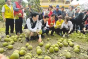 綠台南市長內鬥開打？賴清德勘災成戰場　林俊憲陳亭妃「一圖各表」網驚呆