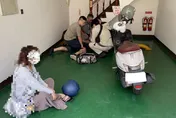騎偷來的機車載曖昧女伴去開房　小偷男爽完開門秒被逮