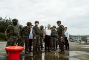 漢光41號演習第三天　顧立雄視察第三作戰區慰勉官兵辛勞
