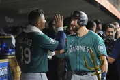 MLB/水手重砲捕手雙響！穩居全壘打王　距邦茲紀錄只差1發