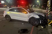 影/台中男開保時捷闖紅燈猛撞計程車！警一查竟是酒駕