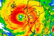 七股氣象雷達站對決丹娜絲颱風　鄭明典：僅壞一片玻璃