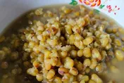 夏日消暑必備！中醫推綠豆湯配玫瑰花、菊花秒變排毒湯