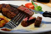 影/大轉彎！美國飲食指南改挺紅肉　專家批：前後矛盾、與研究不符