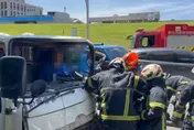 新莊越堤道連環車禍　4車追撞1人受困