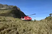 女登山客爬南湖大山跌倒受傷　黑鷹直升機協助送醫