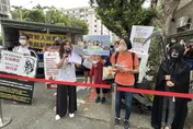 影/剴剴案今第3次開庭　「剴剴戰士」們法院外怒吼