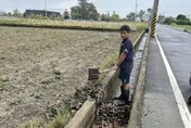西港國中生「自發清理田邊水溝」　知情人曝原因...7.6萬人狂讚