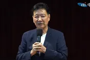 趙少康為反罷免放棄東非動物大遷徙：已跟大象斑馬視訊過！