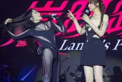 温嵐開唱透視裝「上下全看光」辣翻！驚喜同台賴雅妍洩私交