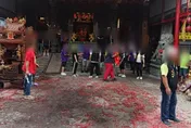 影/直擊驚悚瞬間！金山財神廟恆春進香「衝轎」8人炸傷