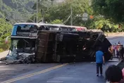 影/新北萬里「國光客運對撞砂石車」最新！1命危14人輕重傷