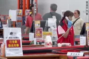大拳聯！結帳太慢爆氣開嗆　新竹阿伯收銀台前釘孤枝