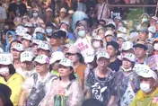 青鳥「大體解剖」漫畫嗆父還領文化部補助　爸爸本人回應了