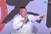 用選票修理賴清德、下架民進黨！館長登凱道怒吼