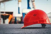 韓驚爆虐待移工！被膠帶「綁推高機」拍照取樂　李在明震怒要查