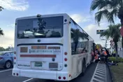 影/高雄公車停路旁　駕駛趴臥方向盤送醫不治