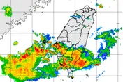 還沒停！台南、高雄今晚起迎劇烈降雨　粉專：做好防災準備