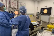 吃豬手嗆到...廣州6歲童連日咳血　意外揪糖果紙卡氣管半年