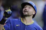 MLB/勞雷本季第42轟出爐！穩居全壘打王　左右開弓捕手砲最狂