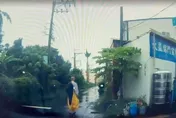 趁豪雨變身「黃色小飛俠」闖民宅　慣竊穿雨衣活該遭逮