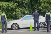 基隆停車場驚見男子陳屍車內！收費員開單發現嚇壞