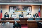 羅智強捐50萬元！辦台北、高雄2場挺公投反惡罷說明會