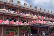 影/放晴了！伸港福安宮「曬一排棉被」　畫面超壯觀