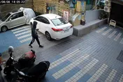 影/台東銀樓搶60萬金項鍊　嫌犯犯案前後畫面曝光