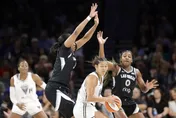 WNBA賽場屢被丟情趣用品　加密幣團體：為了宣傳