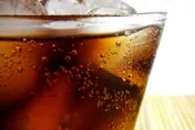 無糖飲品較健康？研究曝：每天1罐糖尿病風險增38％