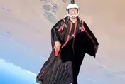 憾！陸男熱愛「翼裝飛行」赴義挑戰　不慎「砰」撞山壁亡