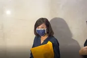 基隆副市長邱佩琳抵達北院　因京華城案被傳喚出庭