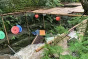 京都知名景點傳意外！貴船川特色「川床」倒塌　6人落水